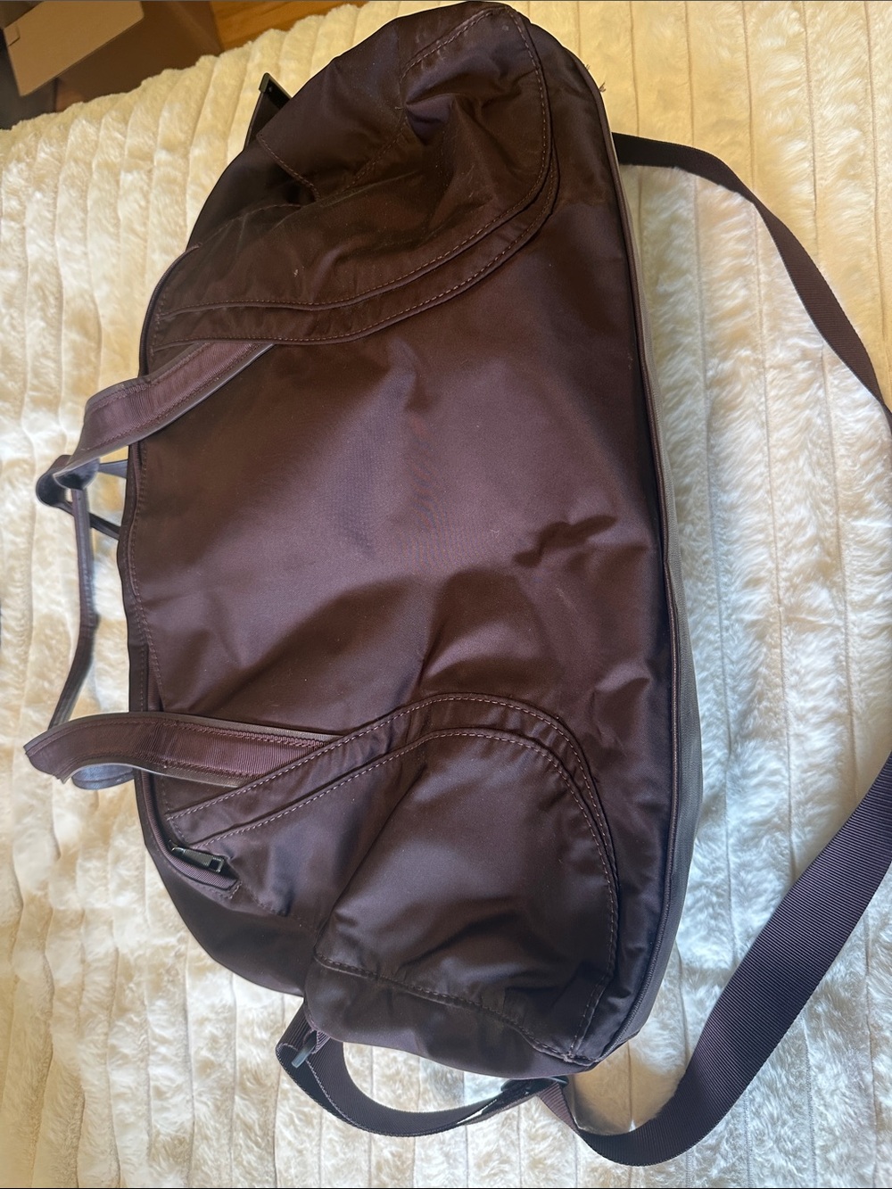 Lululemon burgundy bag